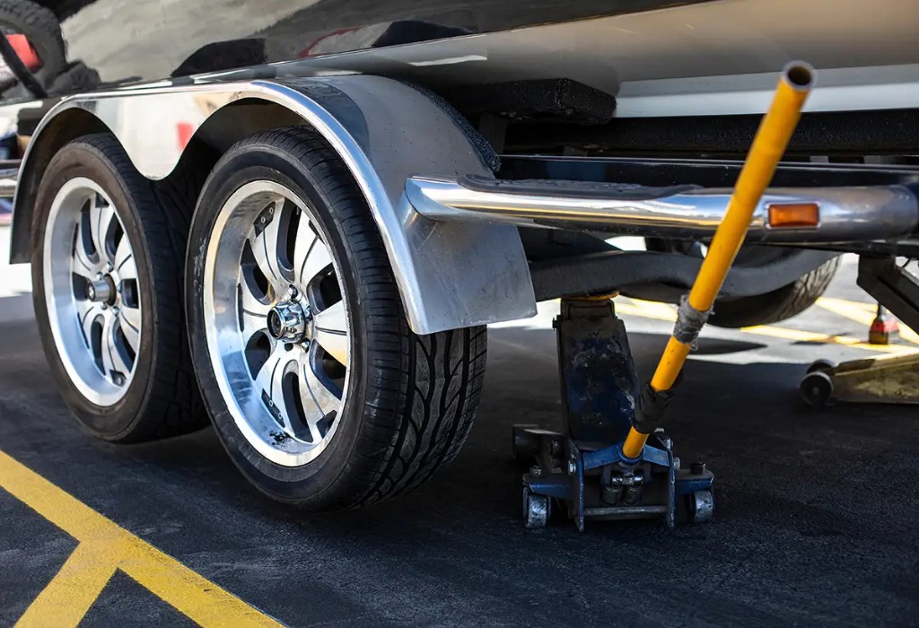 Trailer tire sales and repairs service